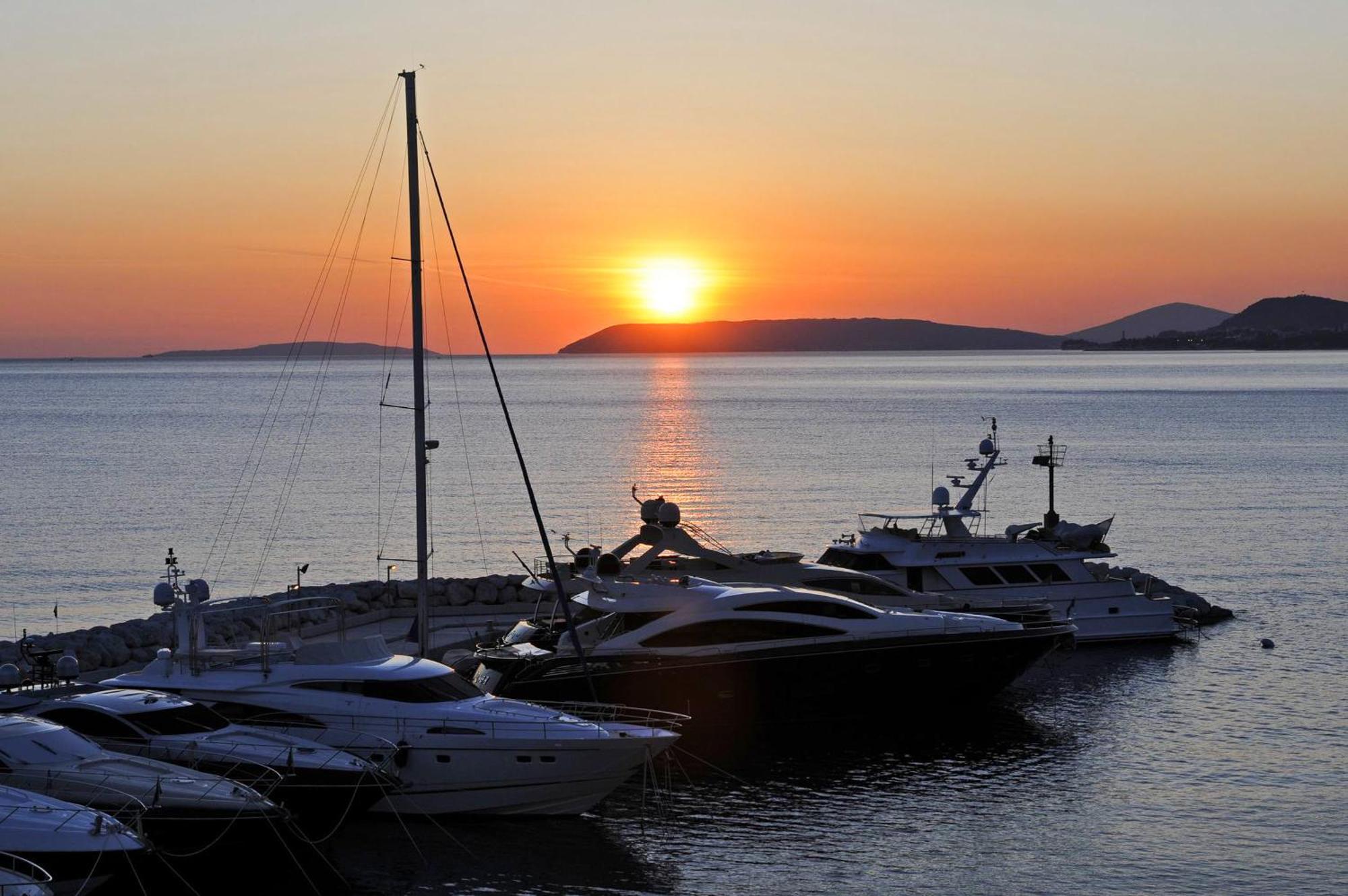 Premium Apartments - Lavica Beach Podstrana Eksteriør billede