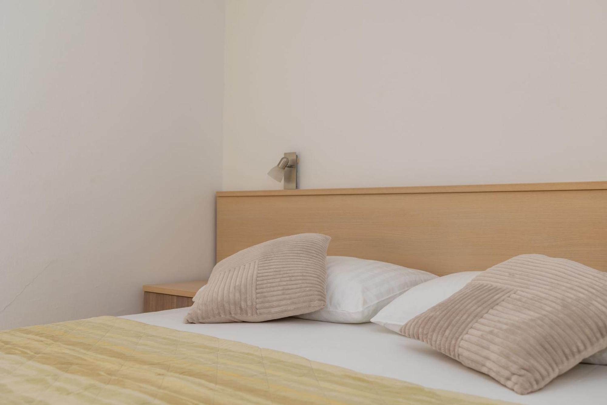 Premium Apartments - Lavica Beach Podstrana Eksteriør billede