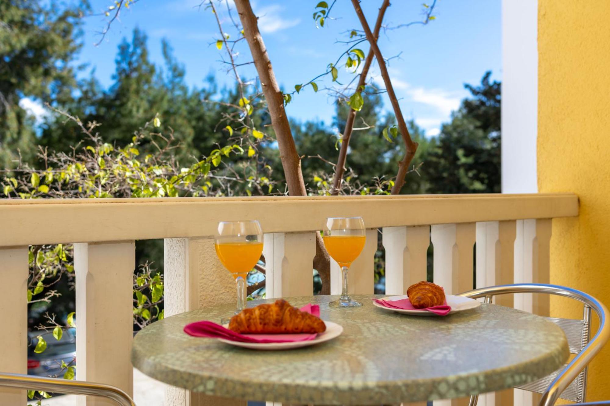 Premium Apartments - Lavica Beach Podstrana Eksteriør billede
